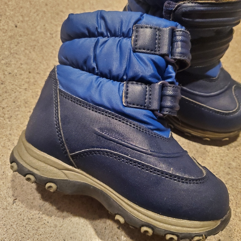 l.l bean snow boots toddler size 8